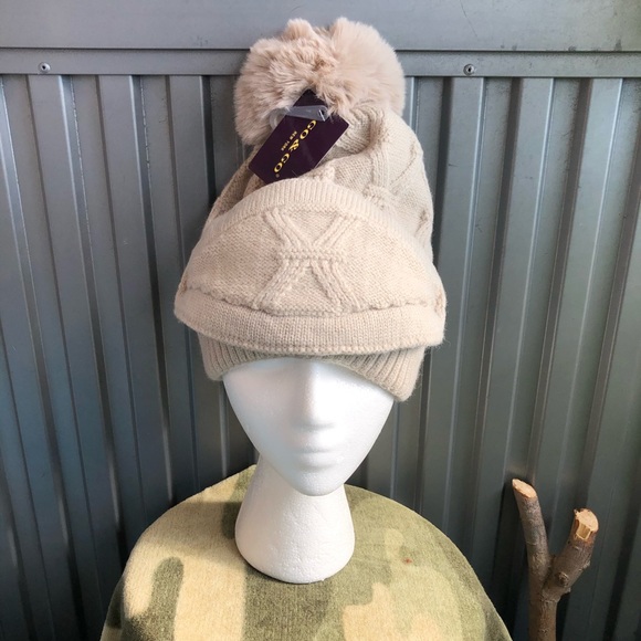 POM POM BEANIE - Picture 4 of 8